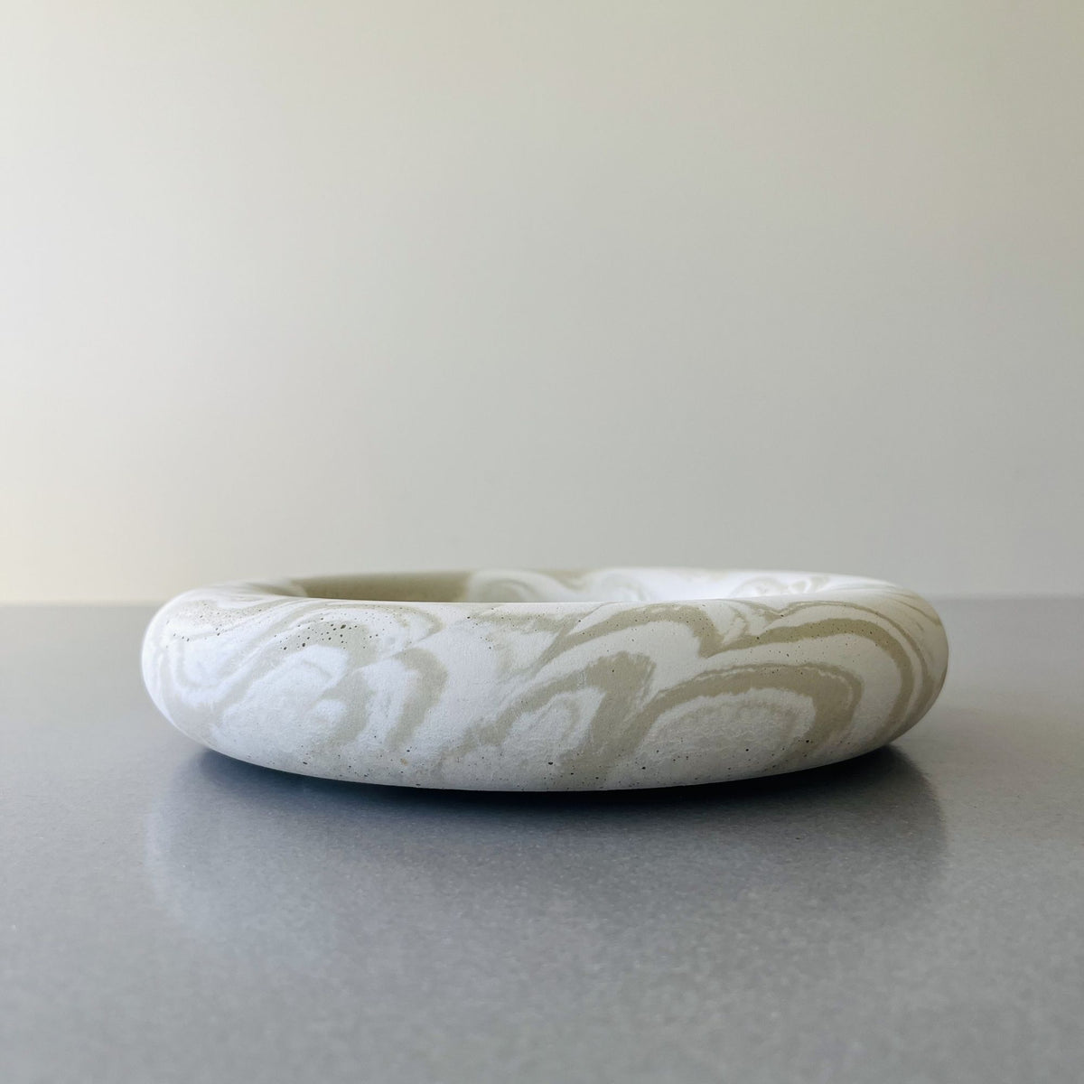 Rosie Bowl in Sun Linen concrete finish